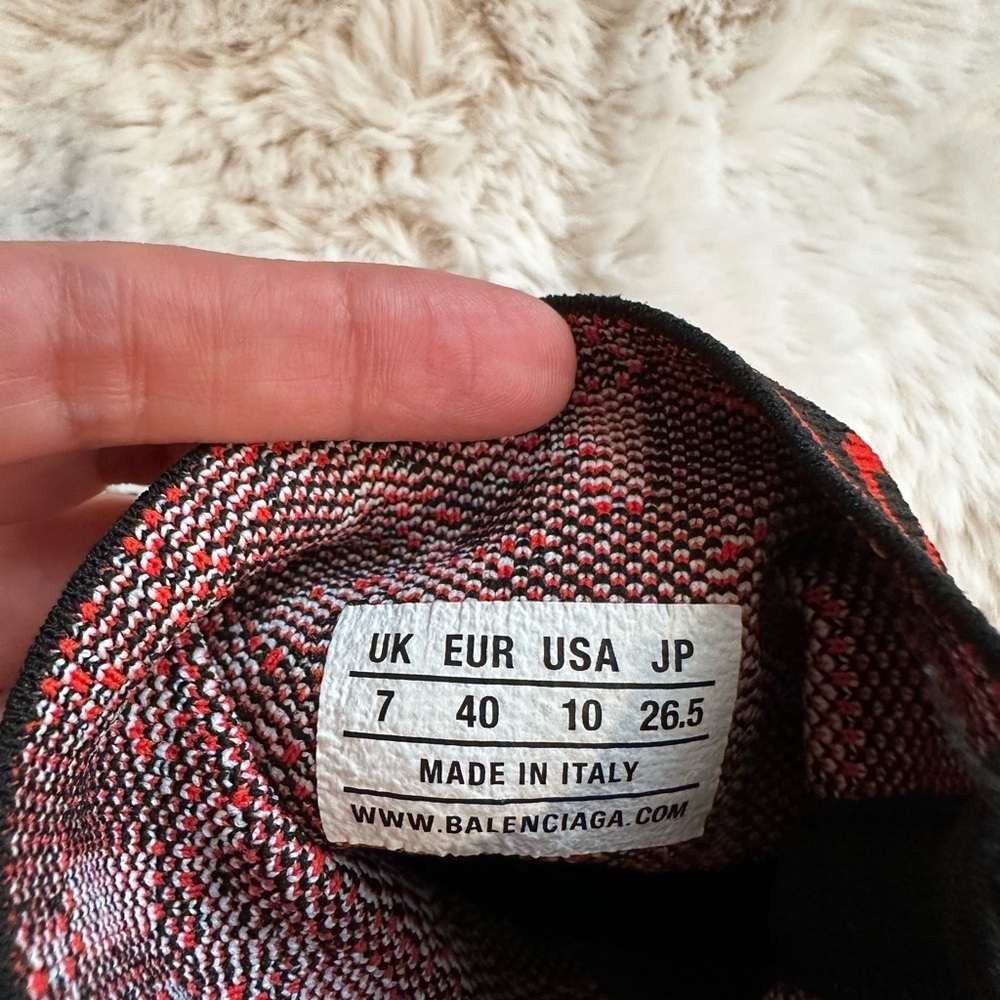 Balenciaga woman Black and Red Graphic Sneakers - Picture 5 of 5